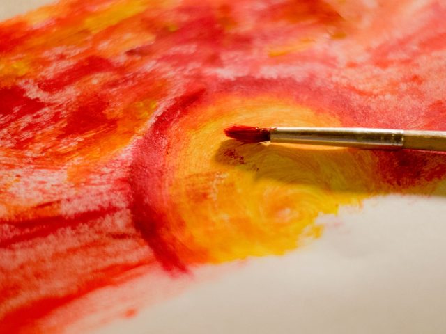 Dès maintenant, l’art-thérapie révolutionne le bien-être des jeunes